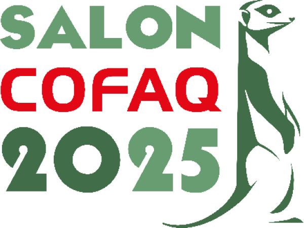 Logo du Salon COFAQ 2025 – Événement professionnel réunissant les acteurs de la distribution en quincaillerie, bricolage et fournitures industrielles. Design avec texte en vert et rouge et une silhouette stylisée de suricate.