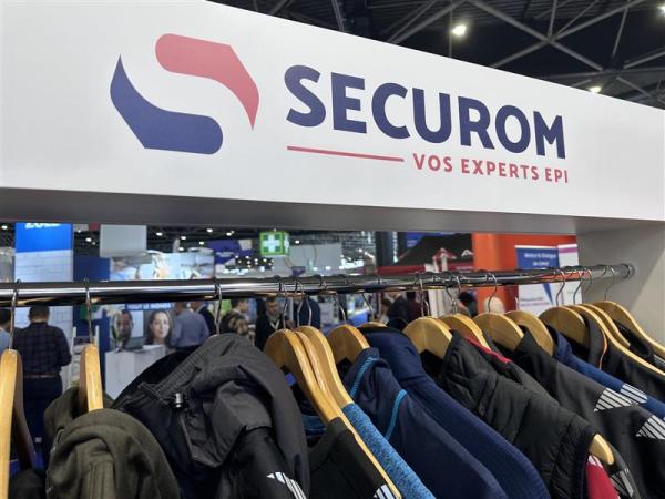 Portant SECUROM au salon